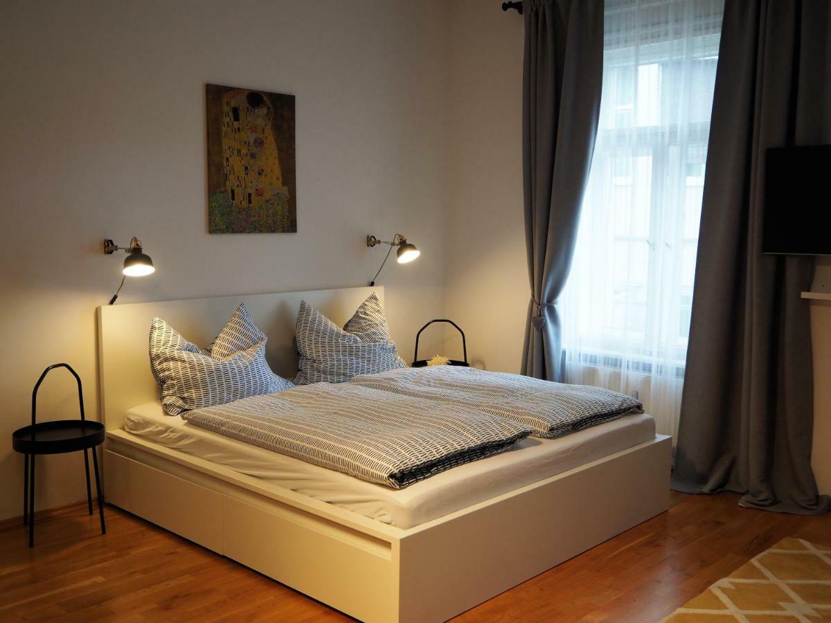 Apstay City Residence Apartments ǀ Free Parking & Self Check-In Graz Buitenkant foto