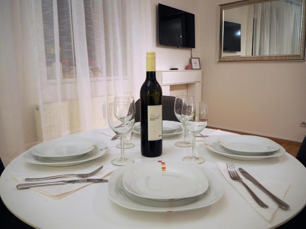 Apstay City Residence Apartments ǀ Free Parking & Self Check-In Graz Buitenkant foto